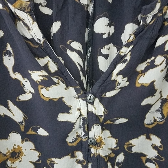 𝅺melrose & Market M peasant blouse button front - Picture 3 of 8